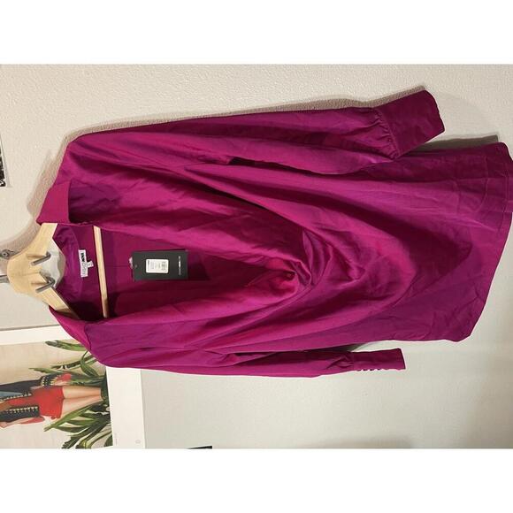 Stylish Deep V-Neck Blouse by Fashion Nova - Size S- NWT - Picture 3 of 7